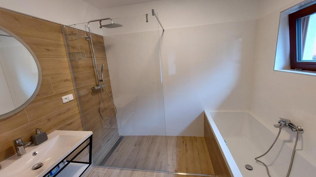 Apartmany Jura Nova Pec Ngoại thất bức ảnh